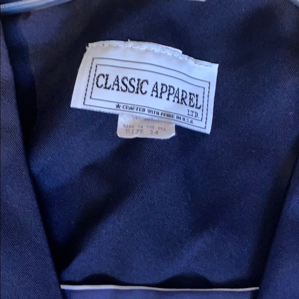 Classic Apparel Top - Picture 4 of 7